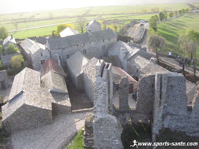 Photo des fortifications de la coseignerie des Pariers à La Garde-Guérin