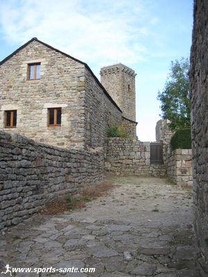 A la rencontre d'un artisan dinandier créateur à La Garde-Guérin, commune de Prévenchères en Lozère