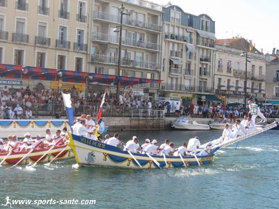Photo d'une barque de joute nautique
