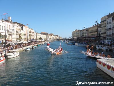 Les joutes sur le Canal Royal de Sète dans l'Hérault
