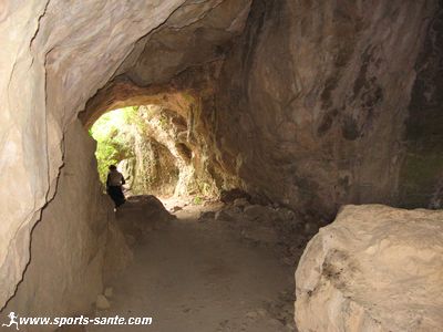 Photo de la grotte du Trou de la Cité à Lastours