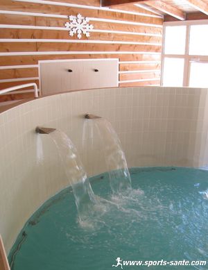 Photo de cascade en balnéo