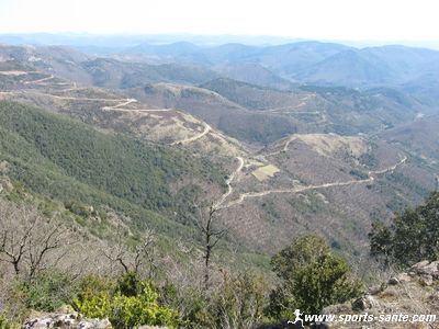Descente sportive du Mont Marcou dans l'Hérault  Parc naturel régional du Haut-Languedoc