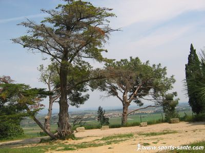 Vue panoramique depuis Ensérune dans l'Hérault