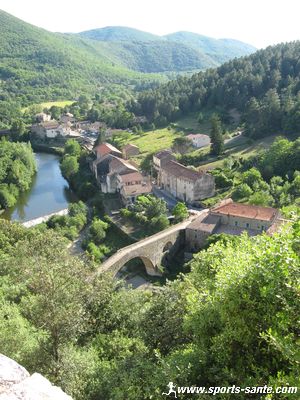 Vue du Pont du Diable depuis le pic d'Olargues