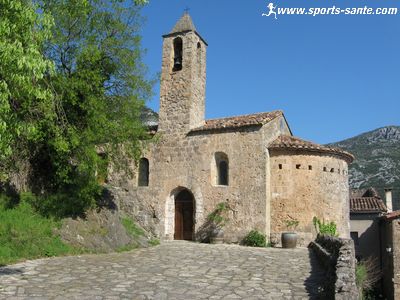 Photo de l'église castrale de Pégairolles-de-Buèges dans l'Hérault