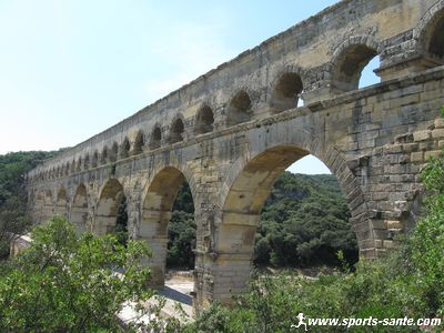 Photo aval gauche du Pont du Gard