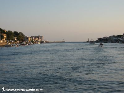 Remontée de l'Hérault en bateau jusqu'à Agde Languedoc Roussillon