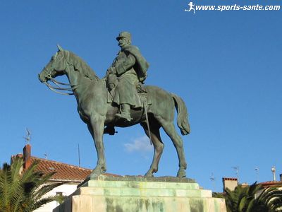 Statue équestre du maréchal Joseph Joffre à Rivesaltes