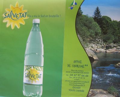 Photo des bouteilles d'eau minérale de la Salvetat