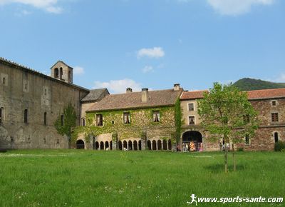 Abbaye de Sylvanès dans l'Aveyron
