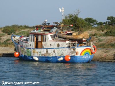 Photo de bateau sur le canal du Rhône à Sète