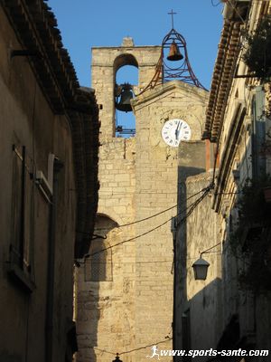 Photo de l'église romane Sainte-Léocadie de Vic Hérault
