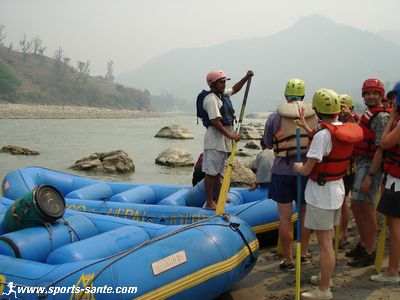 Partir au népal: Séjour aventure en groupe organisé avec descente en rafting