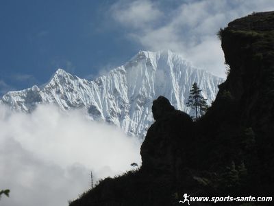 Photo du Thamserku au Népal