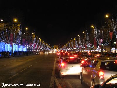 Photo des Champs Elysées illuminés