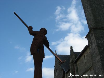 Photo de sculpture d'un saunier du marais de Guérande