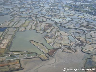 Cliché aérien des salins de Guérande