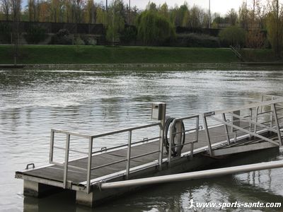 Photo de ponton d'accostage au port de Nogent sur Marne
