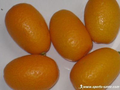 Le kumquat, fruit exotique asiatique pour décorer gateaux, plats et faire de la confiture