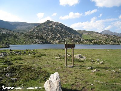 Photo de l'étang des Dougnes à Bouillouses