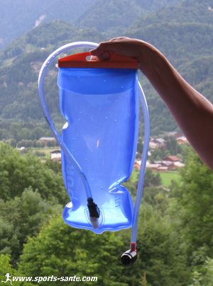 Avis sur la poche à eau Widepac Source 2 litres et sa pipette