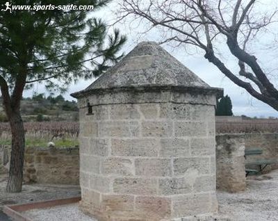 Photo d'un puits public à Aumes
