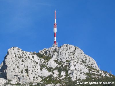 photo du pylône TDF sur le mont saint Baudille