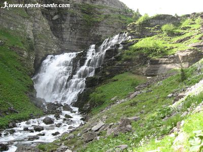 Photo de la cascade de Sales