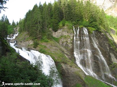 Randonnée près de Samoëns : le refuge de Sales et le passage du dérochoir