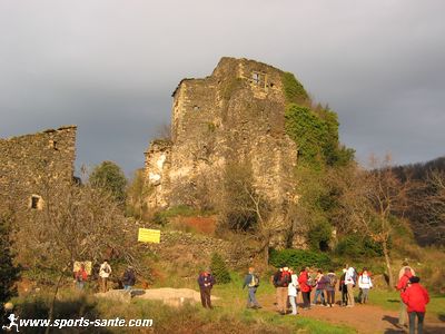les ruines du chateau des Lauzieres