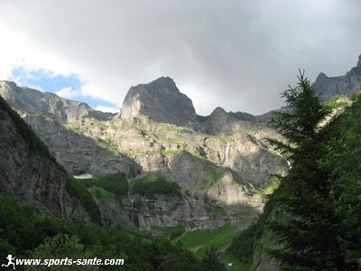Photo du fond de la combe à Sixt