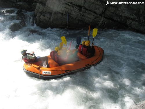 Photo du passage des Gorges de Tines en rafting