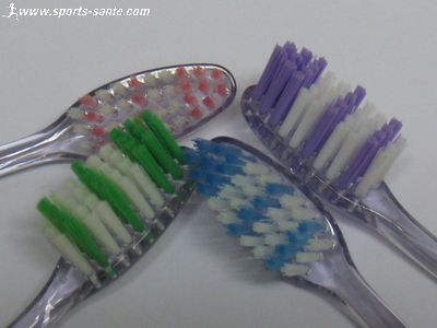 Brossage des dents : bien choisir sa brosse à dents
