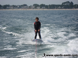 faire du ski nautique quand on est enfant
