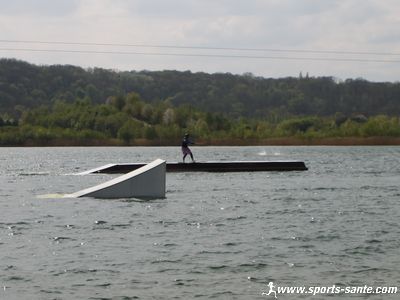 Photo de rampe de ski nautique