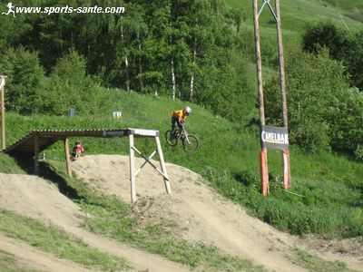 Photo de saut à vélo