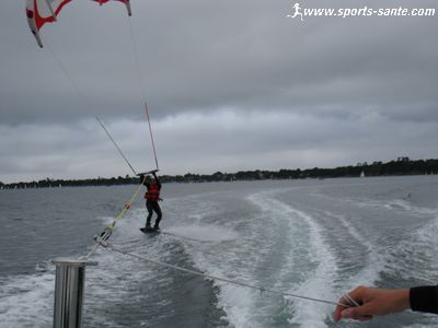 Photo de système d'accroche du wakekite sur le bateau tracteur