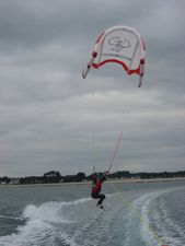 photo de saut en wakekite