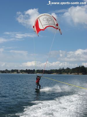 Photo de ride en wake kite