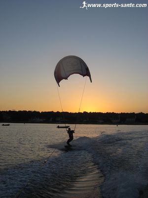 Session de wake kite dans la baie de Concarneau